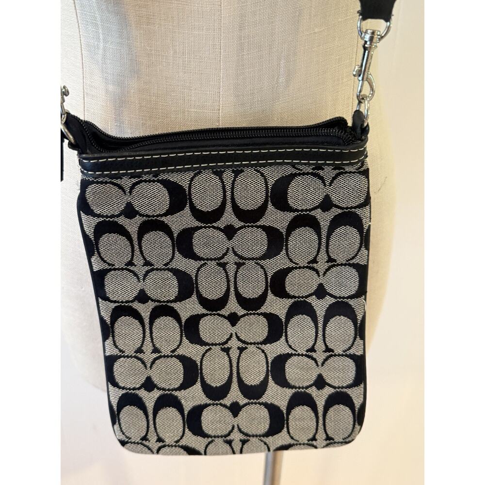 Coach Black Signature C Crossbody Bag Purse Adjustable Strap Zip Top Logo - Picture 6 of 10